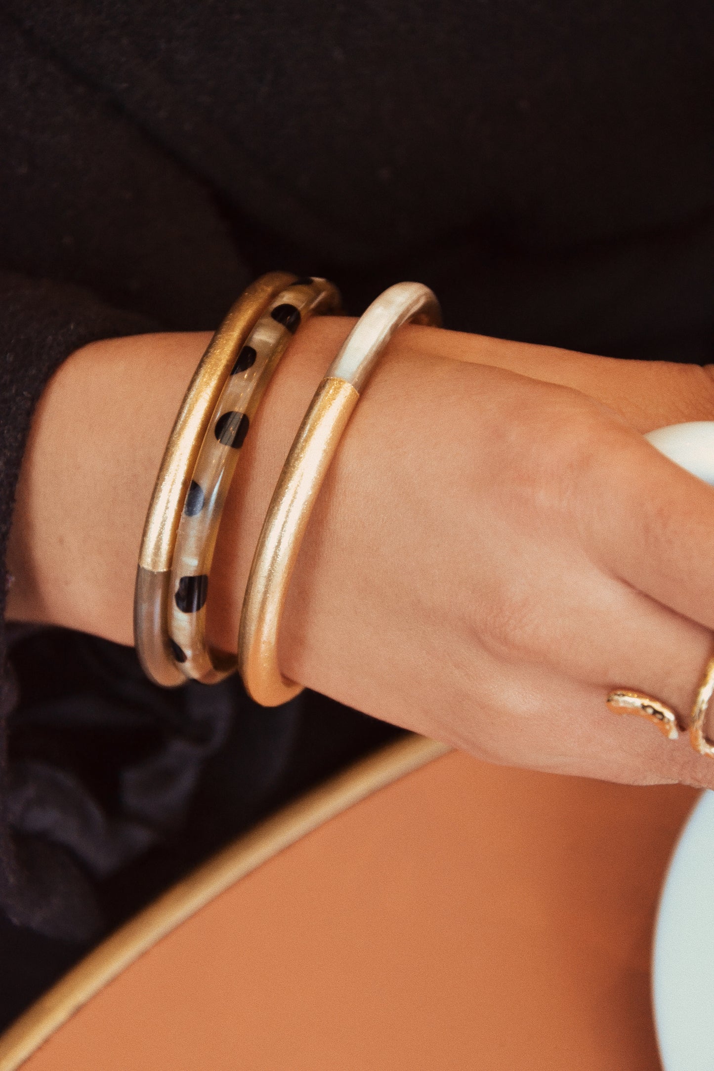 JONCS CORNE DORÉS ÉPAIS