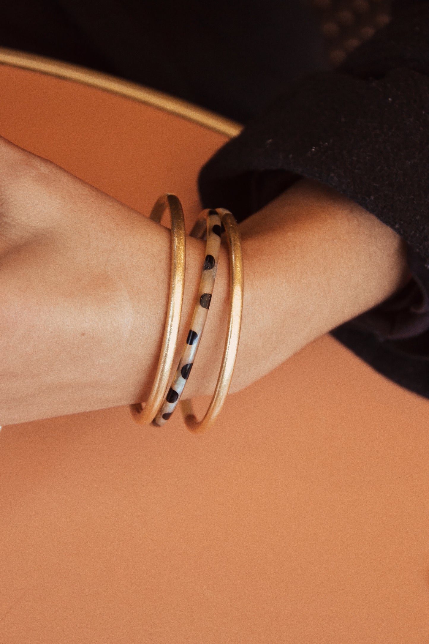 JONCS CORNE LÉOPARD FINS