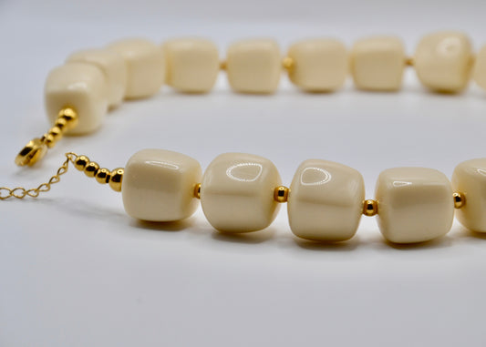 Colette Crème - Collier